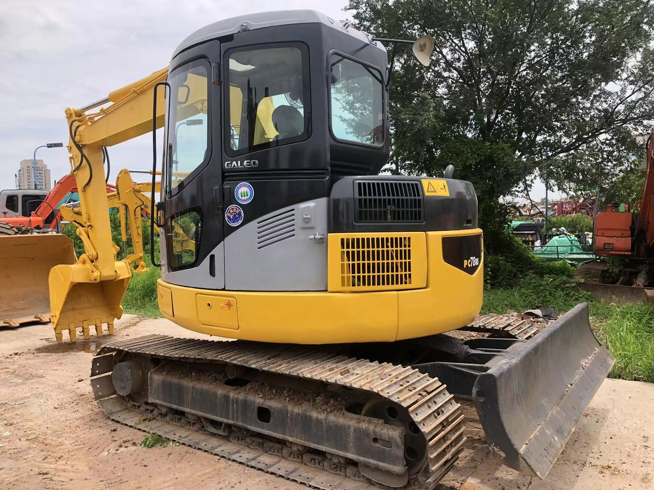 KOMATSU PC70-8 - Minibagger: das Bild 2 KOMATSU PC70-8 - Minibagger: das Bild 2