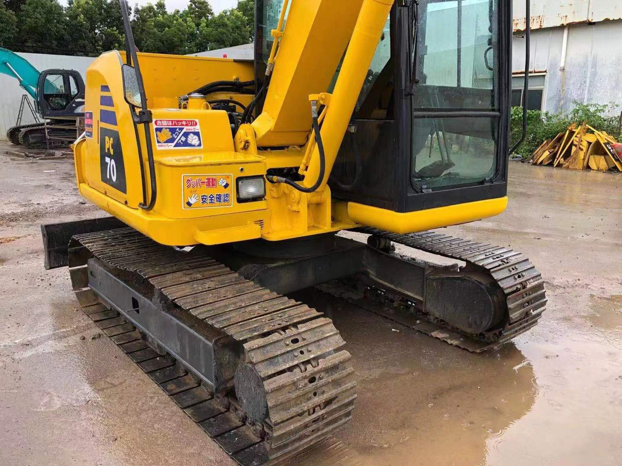 KOMATSU PC70-8 - Kettenbagger: das Bild 4 KOMATSU PC70-8 - Kettenbagger: das Bild 4