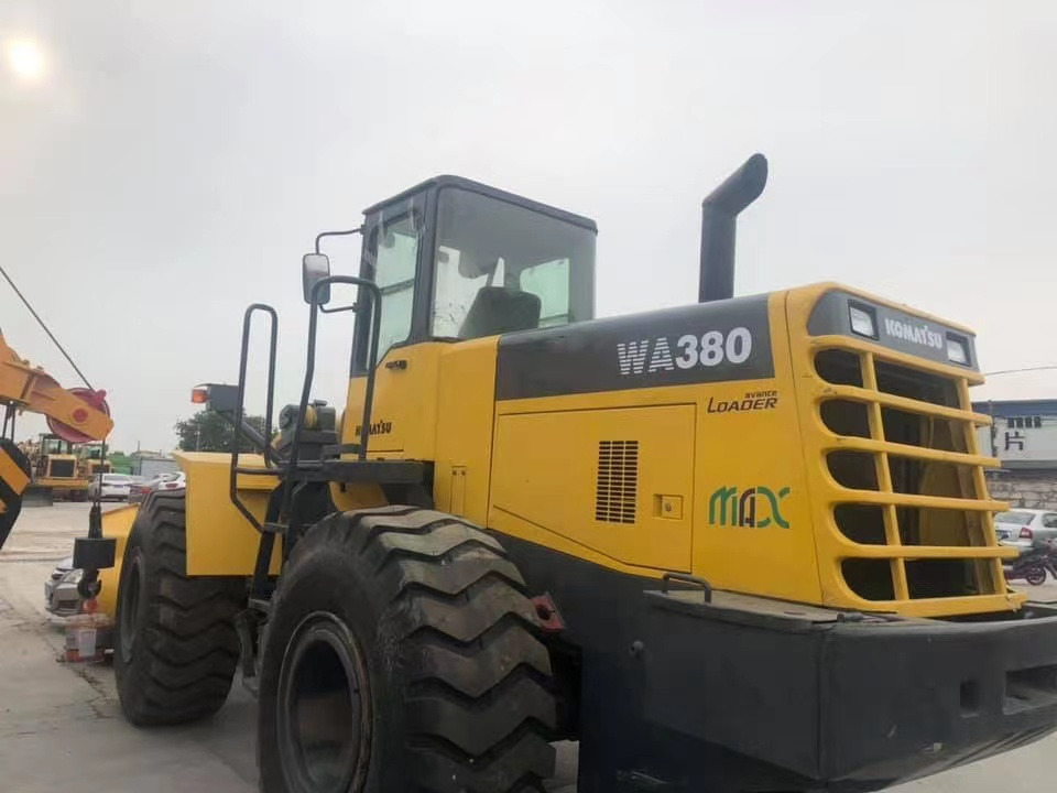 KOMATSU WA380-3 - Radlader: das Bild 2 KOMATSU WA380-3 - Radlader: das Bild 2