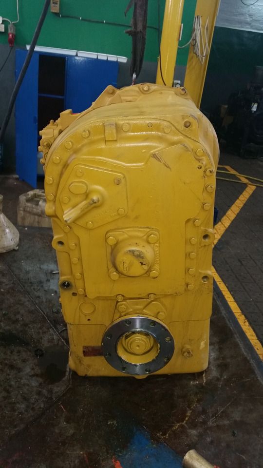Skrzynia biegów Clark R28000 do Clark R24000, R28000, R32000, R34000, R36000 - Getriebe für Baumaschine: das Bild 2 Skrzynia biegów Clark R28000 do Clark R24000, R28000, R32000, R34000, R36000 - Getriebe für Baumaschine: das Bild 2