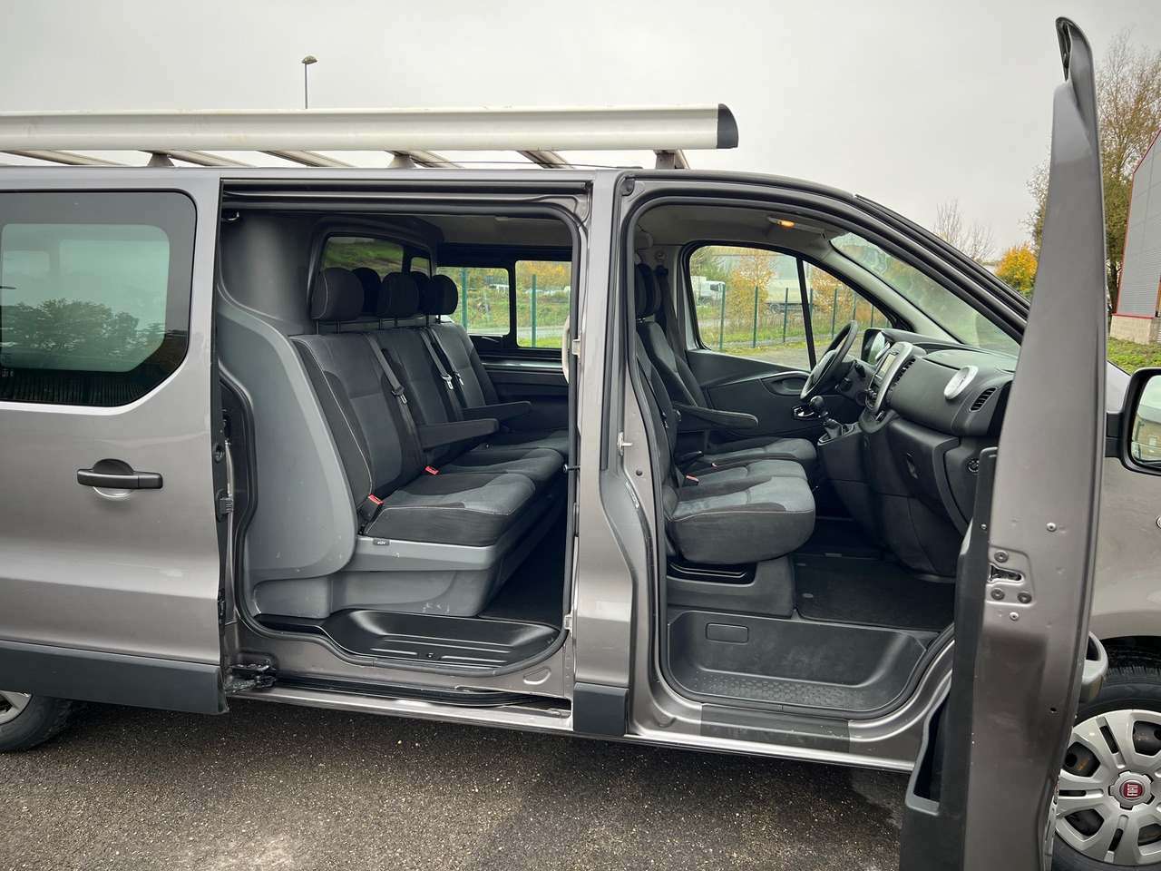 FIAT Talento 6 Places L2H1 EcoJet 145ch Chaine - Transporter mit Doppelkabine: das Bild 2 FIAT Talento 6 Places L2H1 EcoJet 145ch Chaine - Transporter mit Doppelkabine: das Bild 2