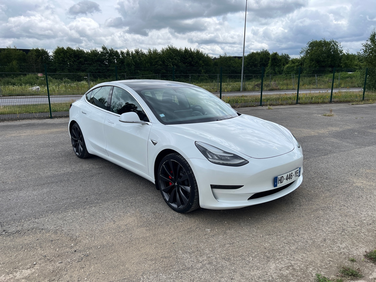 TESLA Model 3 Performance Dual Motor FSD 3 Autopilot - Limousine: das Bild 4 TESLA Model 3 Performance Dual Motor FSD 3 Autopilot - Limousine: das Bild 4