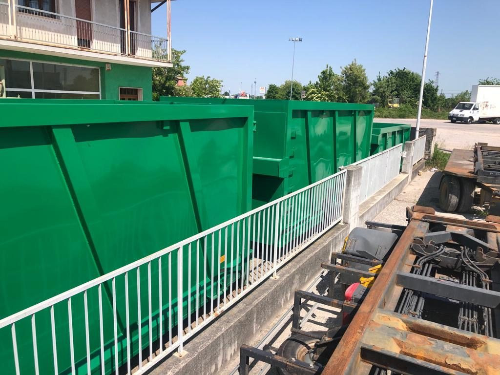 CONTAINER SCARRABILE NUOVO PER MATERIALI INGOMBRAN - Abrollcontainer: das Bild 3 CONTAINER SCARRABILE NUOVO PER MATERIALI INGOMBRAN - Abrollcontainer: das Bild 3