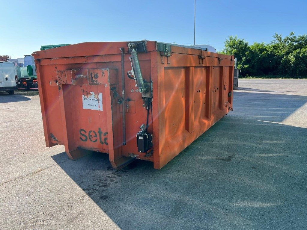 CONTAINER SCARRABILE USATO CON COPERCHIO - Abrollcontainer: das Bild 2 CONTAINER SCARRABILE USATO CON COPERCHIO - Abrollcontainer: das Bild 2