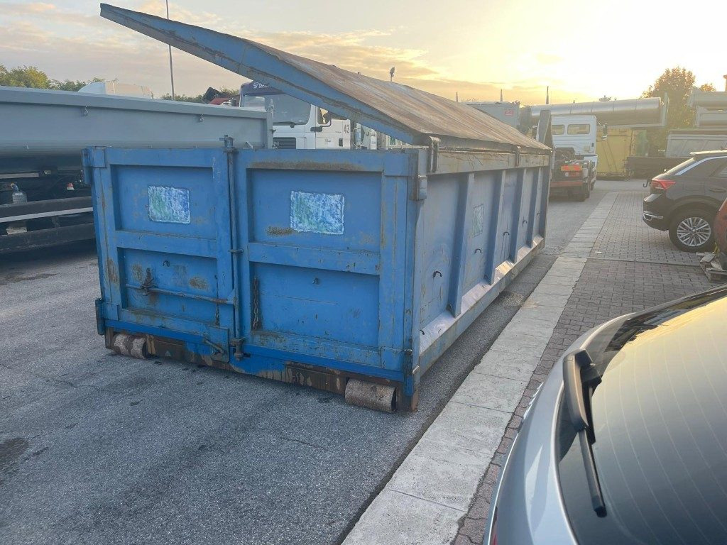 CONTAINER SCARRABILE USATO CON COPERCHIO - Abrollcontainer: das Bild 3 CONTAINER SCARRABILE USATO CON COPERCHIO - Abrollcontainer: das Bild 3