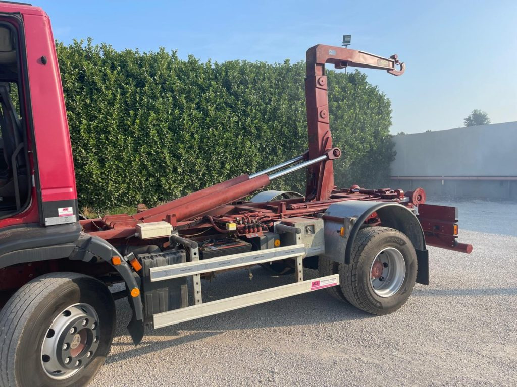 FIAT IVECO EUROCARGO 150E23 - Abrollkipper: das Bild 4 FIAT IVECO EUROCARGO 150E23 - Abrollkipper: das Bild 4