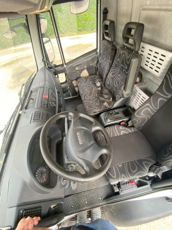 Abrollkipper IVECO EUROCARGO 120E25 SCARRABILE: das Bild 11
