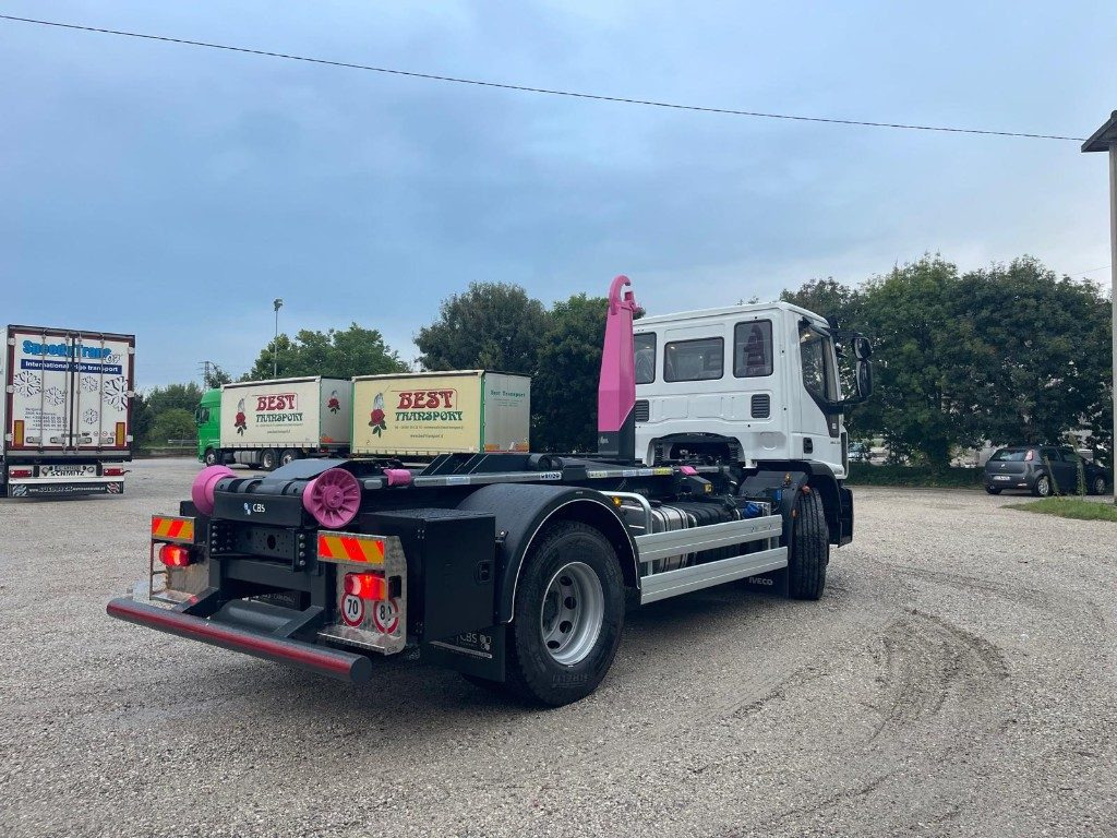 IVECO EUROCARGO 180K32 SCARRABILE NUOVO - Abrollkipper: das Bild 4 IVECO EUROCARGO 180K32 SCARRABILE NUOVO - Abrollkipper: das Bild 4