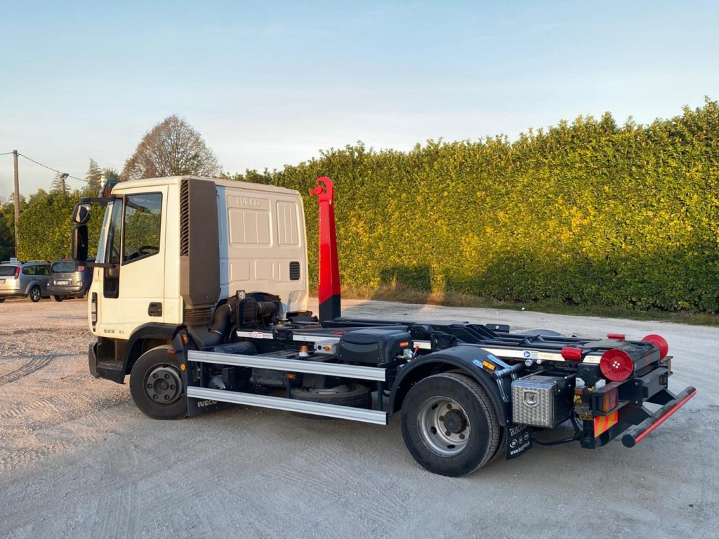 IVECO EUROCARGO 80 E18 CON IMPIANTO SCARRABILE NUO - Abrollkipper: das Bild 5 IVECO EUROCARGO 80 E18 CON IMPIANTO SCARRABILE NUO - Abrollkipper: das Bild 5