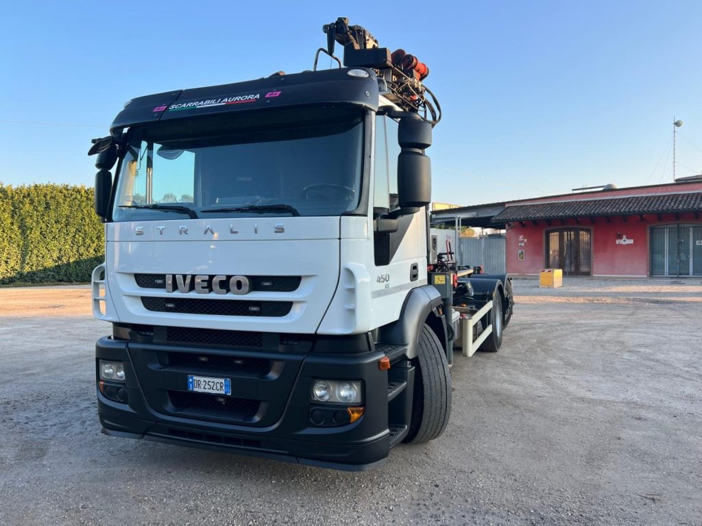 IVECO STRALIS 260E45 SCARRABILE - Abrollkipper, Autokran: das Bild 2 IVECO STRALIS 260E45 SCARRABILE - Abrollkipper, Autokran: das Bild 2