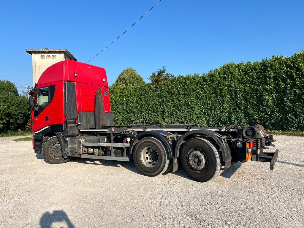 IVECO STRALIS 500 SCARRABILE - Abrollkipper: das Bild 4 IVECO STRALIS 500 SCARRABILE - Abrollkipper: das Bild 4