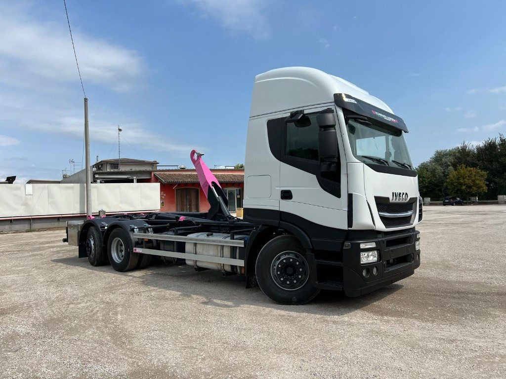 IVECO STRALIS 510 SCARRABILE - Abrollkipper: das Bild 3 IVECO STRALIS 510 SCARRABILE - Abrollkipper: das Bild 3