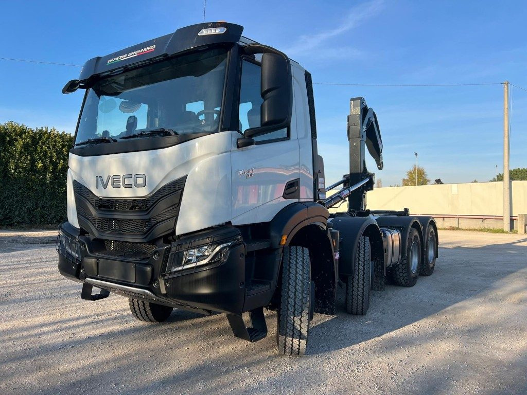 IVECO TRAKKER T-WAY AD500 NUOVO SCARRABILE - Abrollkipper: das Bild 1 IVECO TRAKKER T-WAY AD500 NUOVO SCARRABILE - Abrollkipper: das Bild 1