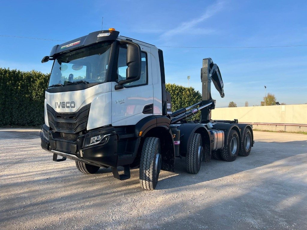 IVECO TRAKKER T-WAY AD500 NUOVO SCARRABILE - Abrollkipper: das Bild 2 IVECO TRAKKER T-WAY AD500 NUOVO SCARRABILE - Abrollkipper: das Bild 2