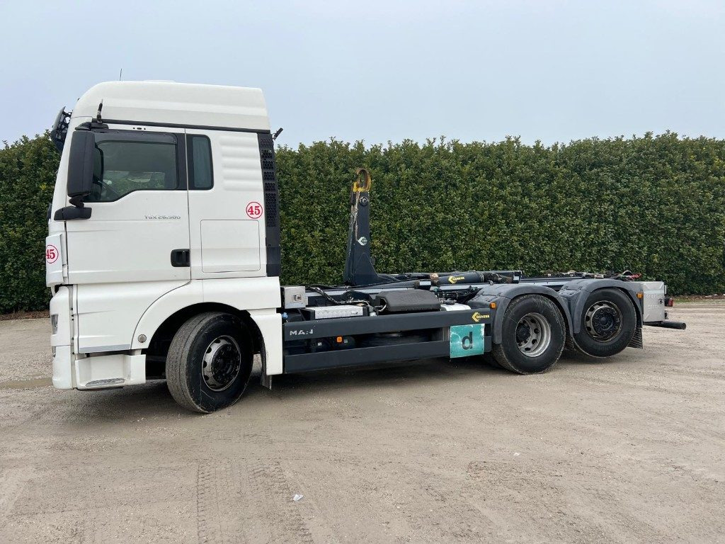 MAN TGX 26.500 USATO SCARRABILE 6X2 - Abrollkipper: das Bild 2 MAN TGX 26.500 USATO SCARRABILE 6X2 - Abrollkipper: das Bild 2