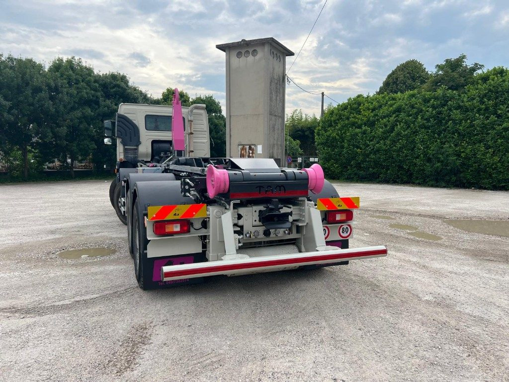 VOLVO FM480 SCARRABILE 8X4 - Abrollkipper: das Bild 4 VOLVO FM480 SCARRABILE 8X4 - Abrollkipper: das Bild 4