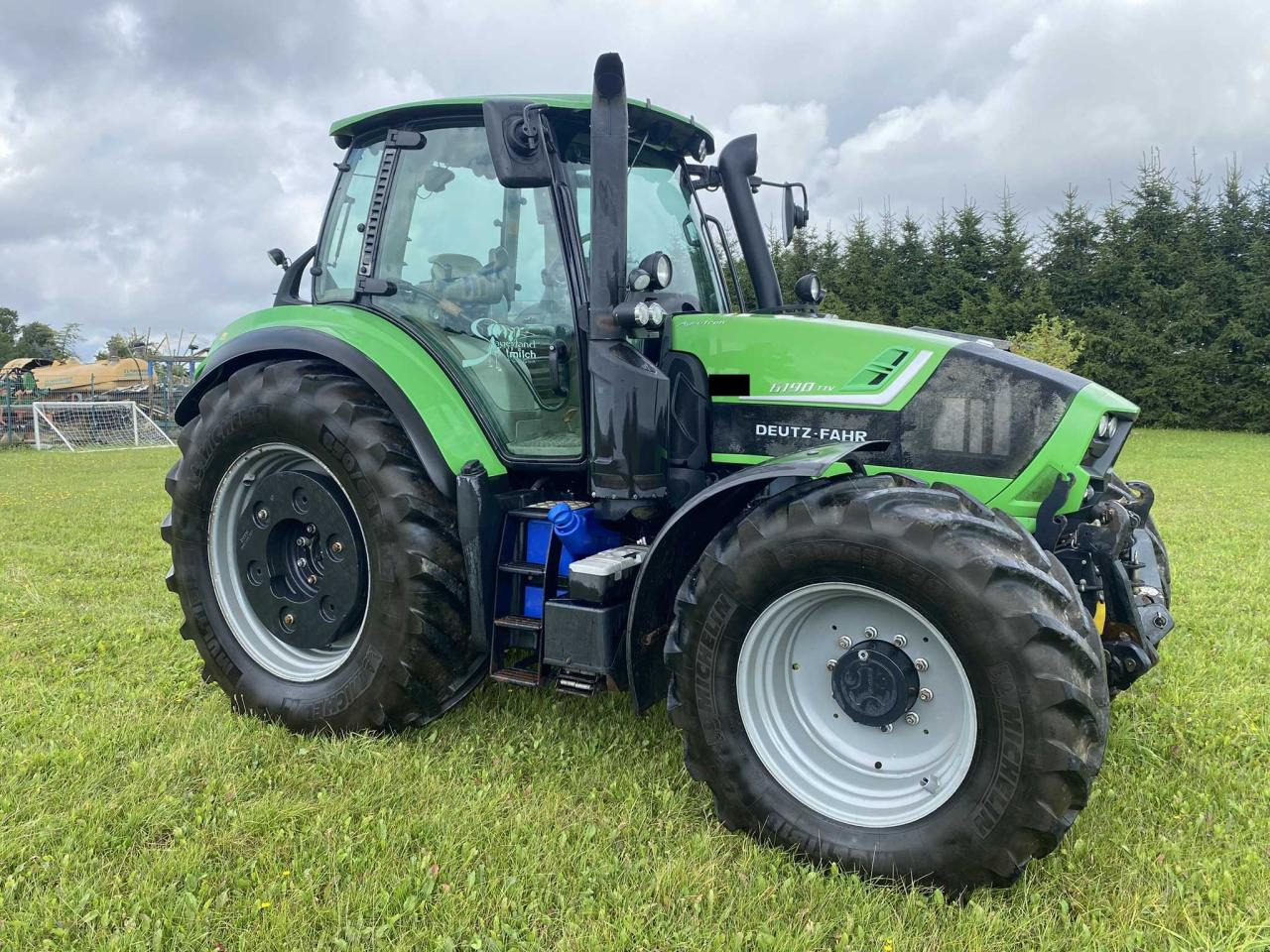 Deutz-Fahr 6190 Agrotron TTV - Traktor: das Bild 2 Deutz-Fahr 6190 Agrotron TTV - Traktor: das Bild 2
