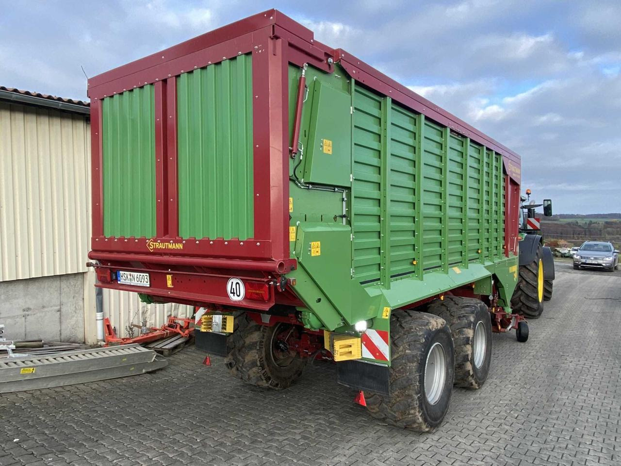 NEU: Ladewagen Strautmann Magnon 10-430 DO: das Bild 9