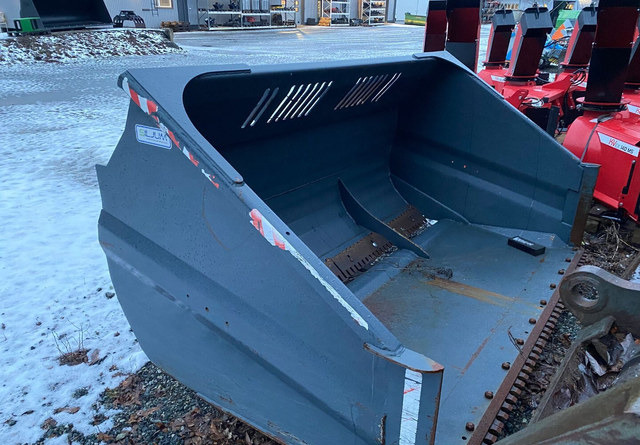 Siljum MekanPolannekauha 3,8m3 - Ladeschaufel: das Bild 2 Siljum MekanPolannekauha 3,8m3 - Ladeschaufel: das Bild 2