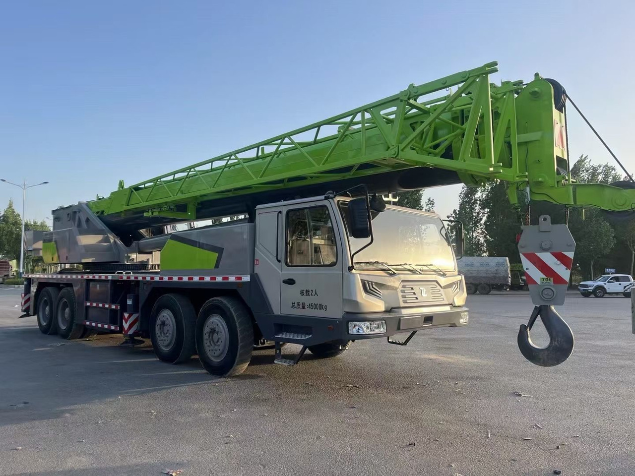 ZOOMLION ZTC700V 70 ton truck crane - Mobilkran: das Bild 2 ZOOMLION ZTC700V 70 ton truck crane - Mobilkran: das Bild 2