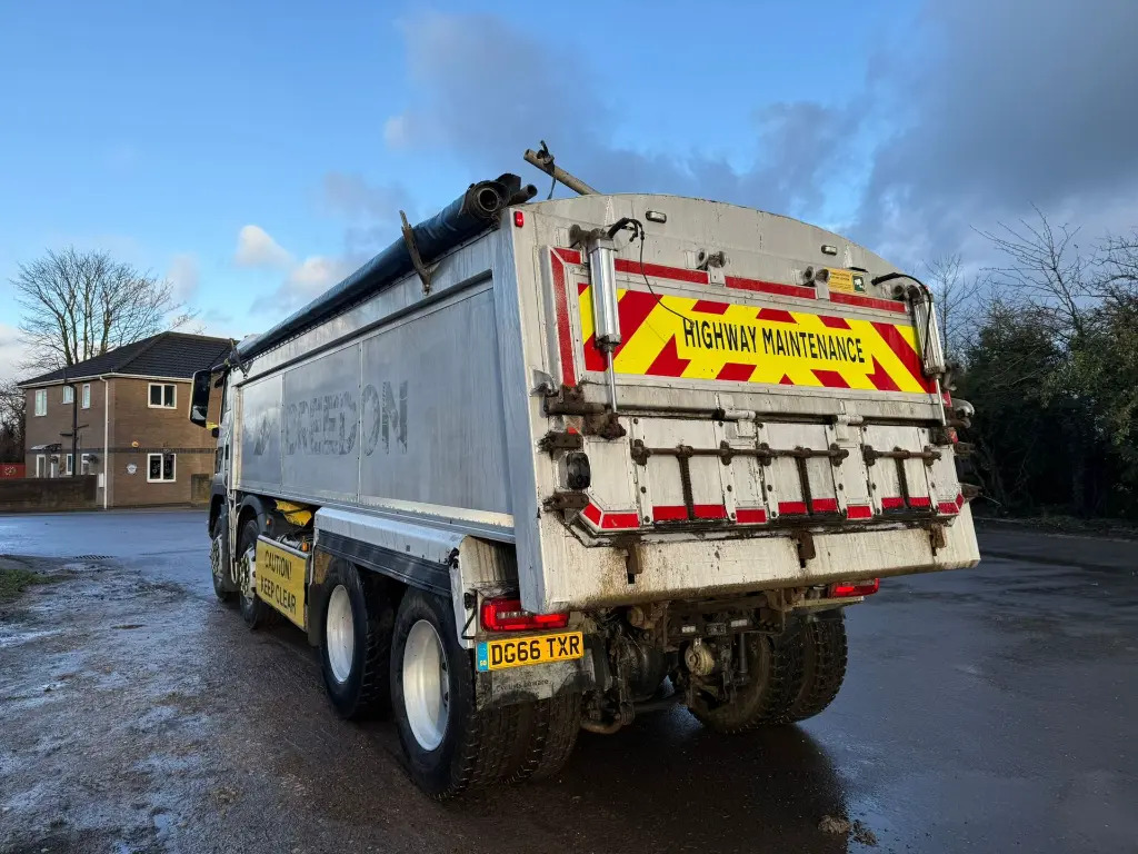 MAN TGS 32.400 Tipper 8x4 - RHD - Kipper: das Bild 4 MAN TGS 32.400 Tipper 8x4 - RHD - Kipper: das Bild 4