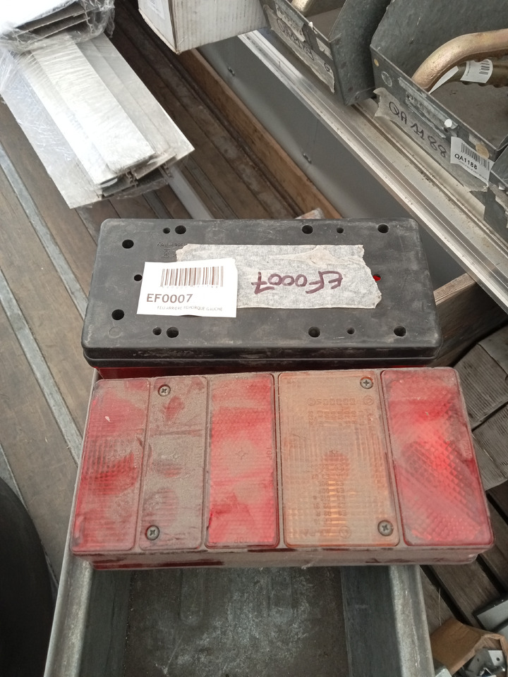 Trouillet FEU ARRIERE GAUCHE + DROIT - Heckleuchte: das Bild 1 Trouillet FEU ARRIERE GAUCHE + DROIT - Heckleuchte: das Bild 1