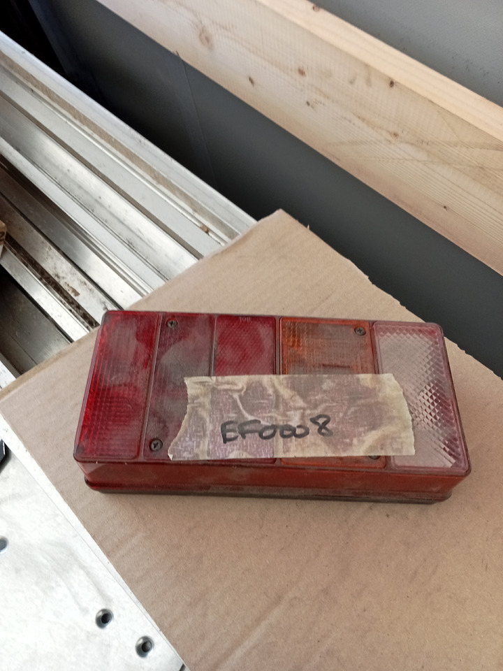 Trouillet FEU ARRIERE GAUCHE + DROIT - Heckleuchte: das Bild 2 Trouillet FEU ARRIERE GAUCHE + DROIT - Heckleuchte: das Bild 2