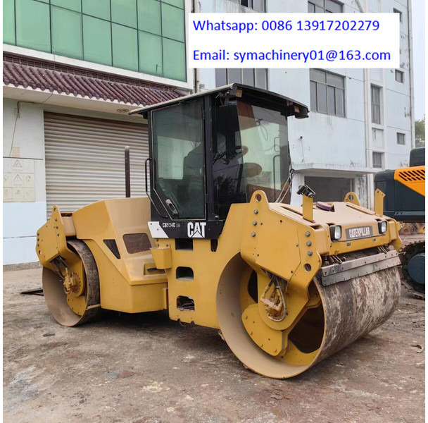 Caterpillar CB534D - Walzen: das Bild 1 Caterpillar CB534D - Walzen: das Bild 1