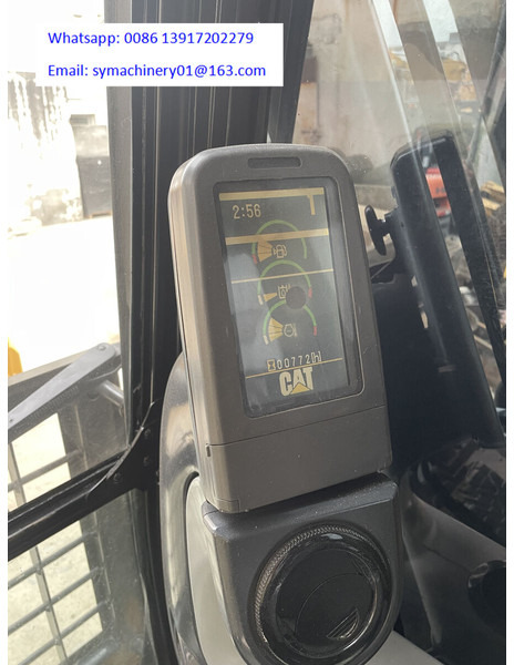 Kettenbagger Komatsu PC220-8N1: das Bild 12