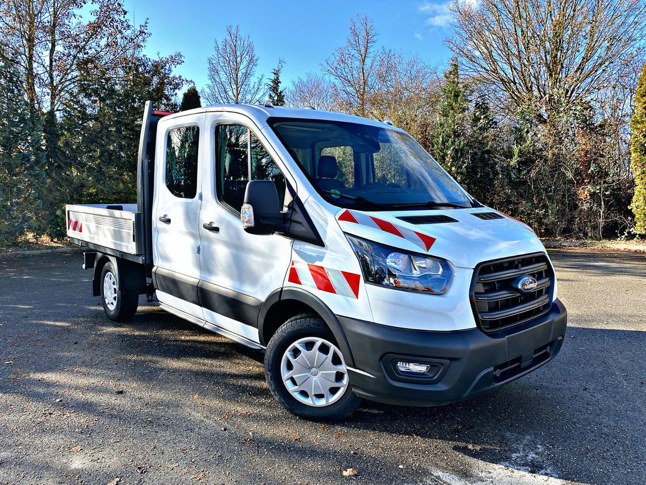 Ford Pritsche 350L2 DoKa|Trend|Garantie bis 08.27|19% - Personentransporter: das Bild 1 Ford Pritsche 350L2 DoKa|Trend|Garantie bis 08.27|19% - Personentransporter: das Bild 1