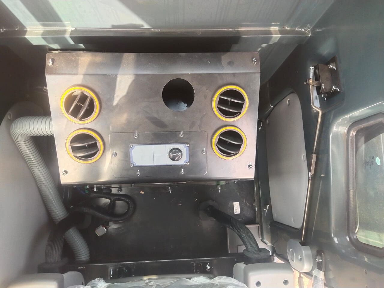 New Hyundai R210 tracked excavator - Kettenbagger: das Bild 3 New Hyundai R210 tracked excavator - Kettenbagger: das Bild 3