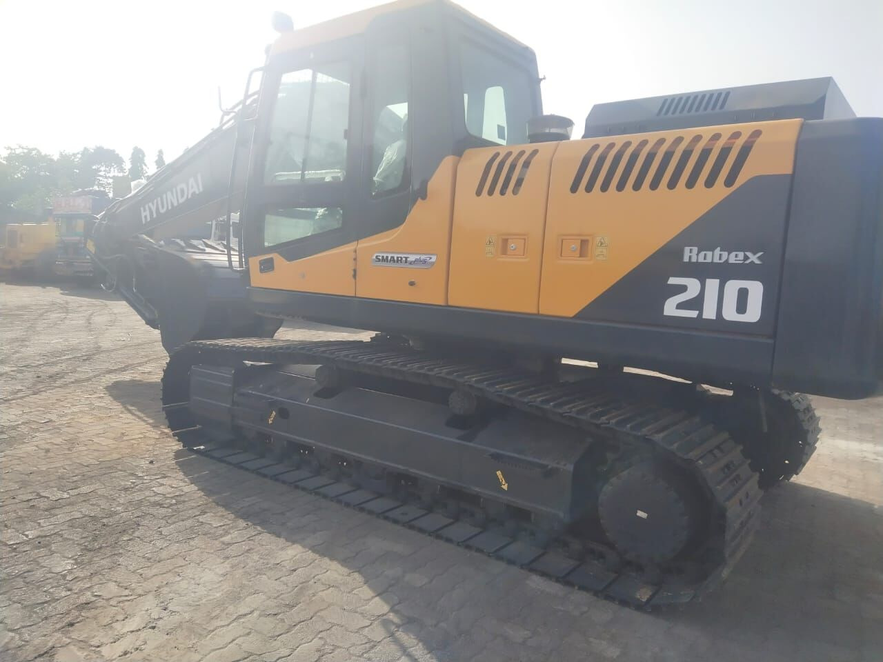 New Hyundai R210 tracked excavator - Kettenbagger: das Bild 4 New Hyundai R210 tracked excavator - Kettenbagger: das Bild 4