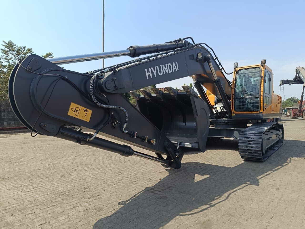 New Hyundai R340 tracked excavator - Kettenbagger: das Bild 3 New Hyundai R340 tracked excavator - Kettenbagger: das Bild 3