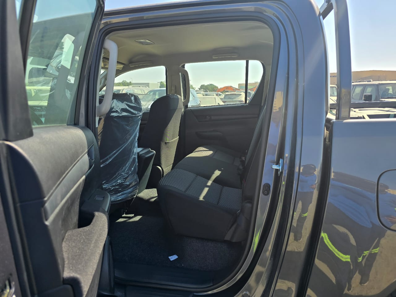 TOYOTA HILUX ACTIVE DOUBLE CAB - PKW: das Bild 3 TOYOTA HILUX ACTIVE DOUBLE CAB - PKW: das Bild 3