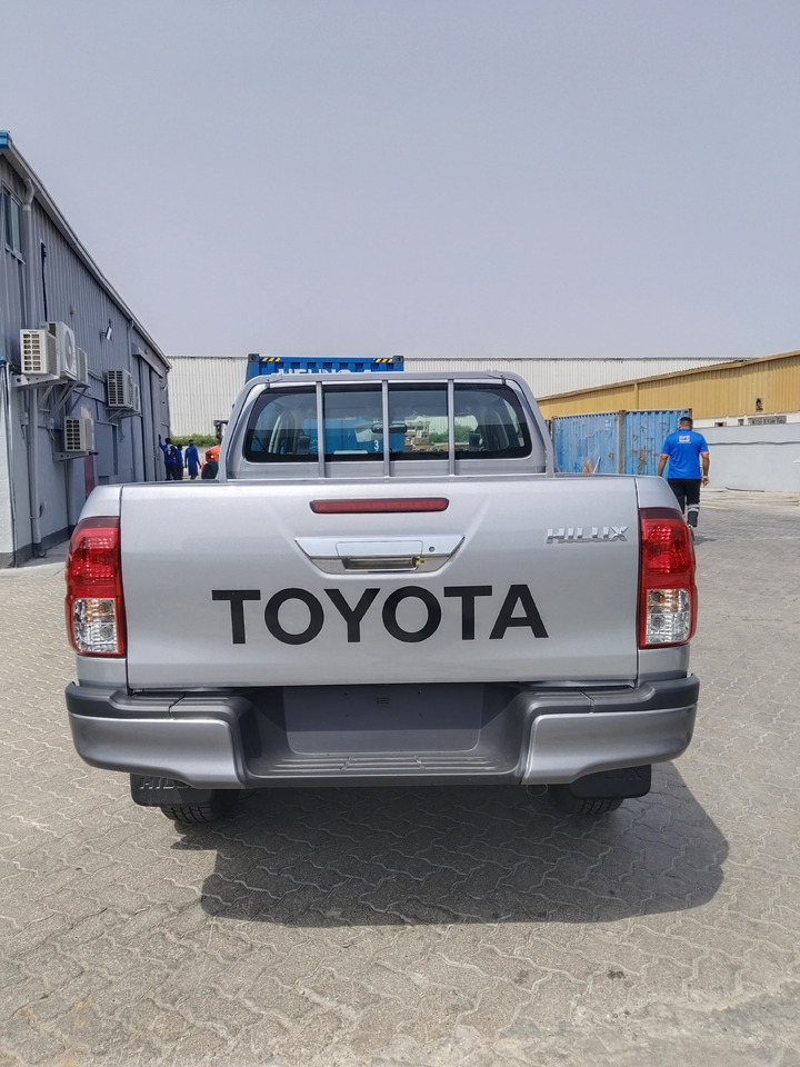 Toyota Hilux - PKW: das Bild 2 Toyota Hilux - PKW: das Bild 2