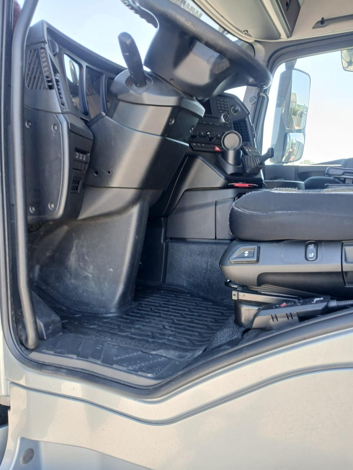 MERCEDES-BENZ AROCS 28.51 | 6x4| Klima | Retarder | Euro 6 - Pritsche LKW, Autokran: das Bild 4 MERCEDES-BENZ AROCS 28.51 | 6x4| Klima | Retarder | Euro 6 - Pritsche LKW, Autokran: das Bild 4
