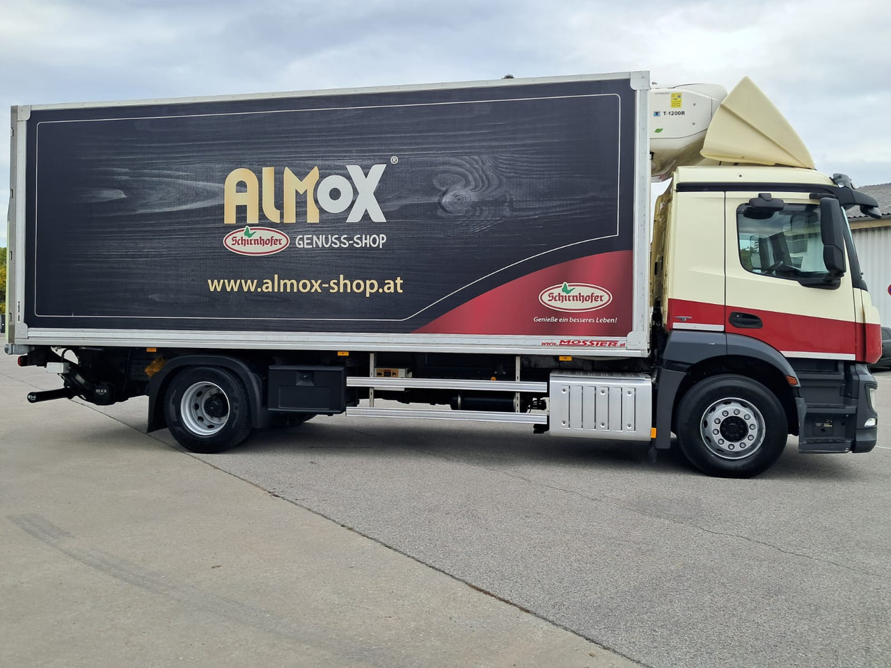 MERCEDES-BENZ Antos 1833 Kühlkoffer LBW | Standheizung | Euro 6 - Kühlkoffer LKW: das Bild 3 MERCEDES-BENZ Antos 1833 Kühlkoffer LBW | Standheizung | Euro 6 - Kühlkoffer LKW: das Bild 3