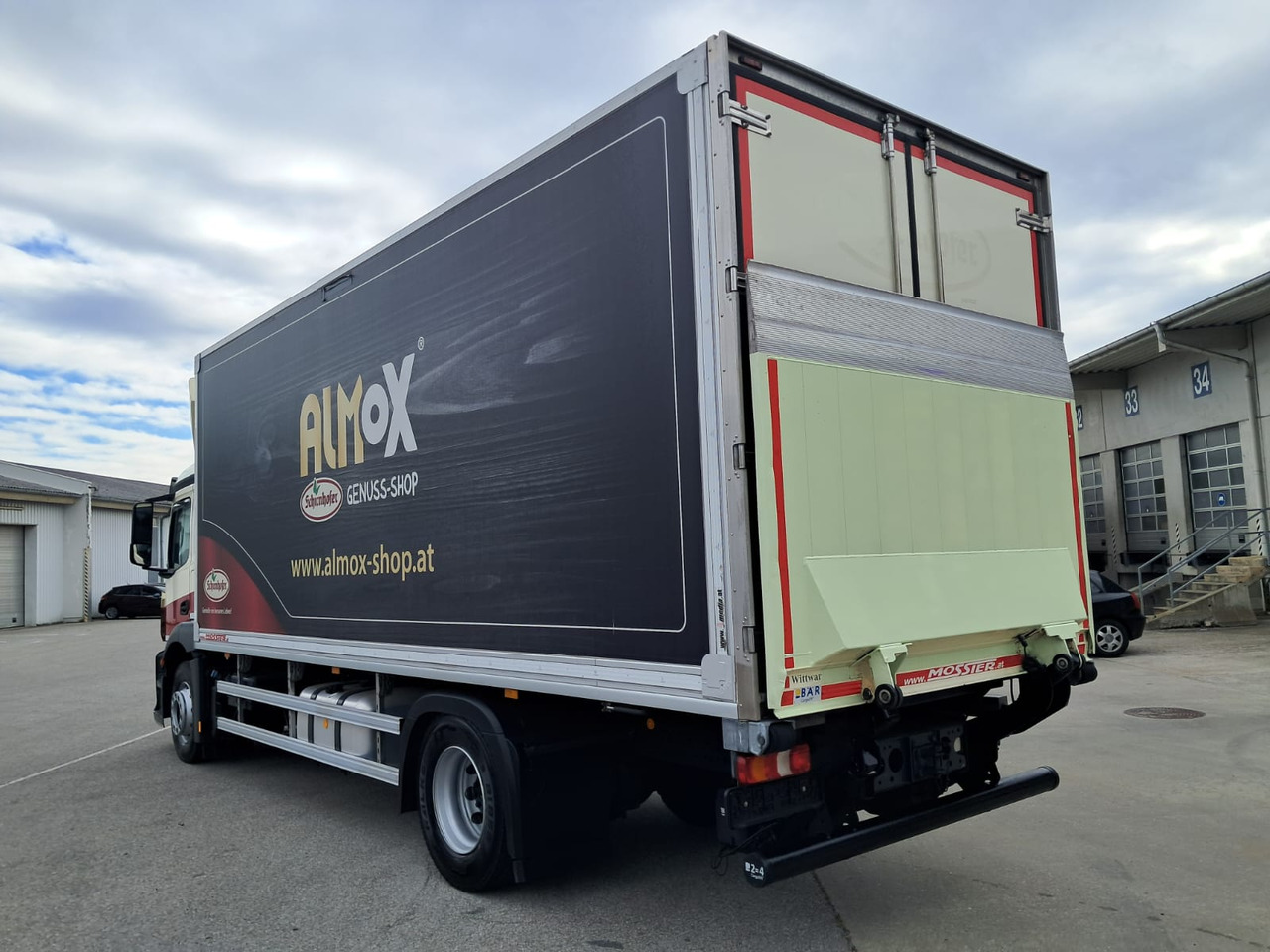 MERCEDES-BENZ Antos 1833 Kühlkoffer LBW | Standheizung | Euro 6 - Kühlkoffer LKW: das Bild 5 MERCEDES-BENZ Antos 1833 Kühlkoffer LBW | Standheizung | Euro 6 - Kühlkoffer LKW: das Bild 5