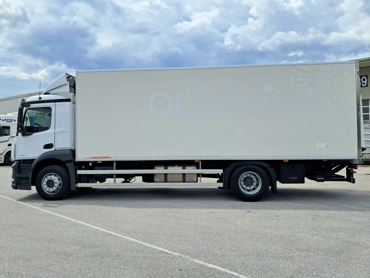 MERCEDES-BENZ Antos 2135 Kühlkoffer | Supra 850 | Standheizung - Kühlkoffer LKW: das Bild 4 MERCEDES-BENZ Antos 2135 Kühlkoffer | Supra 850 | Standheizung - Kühlkoffer LKW: das Bild 4