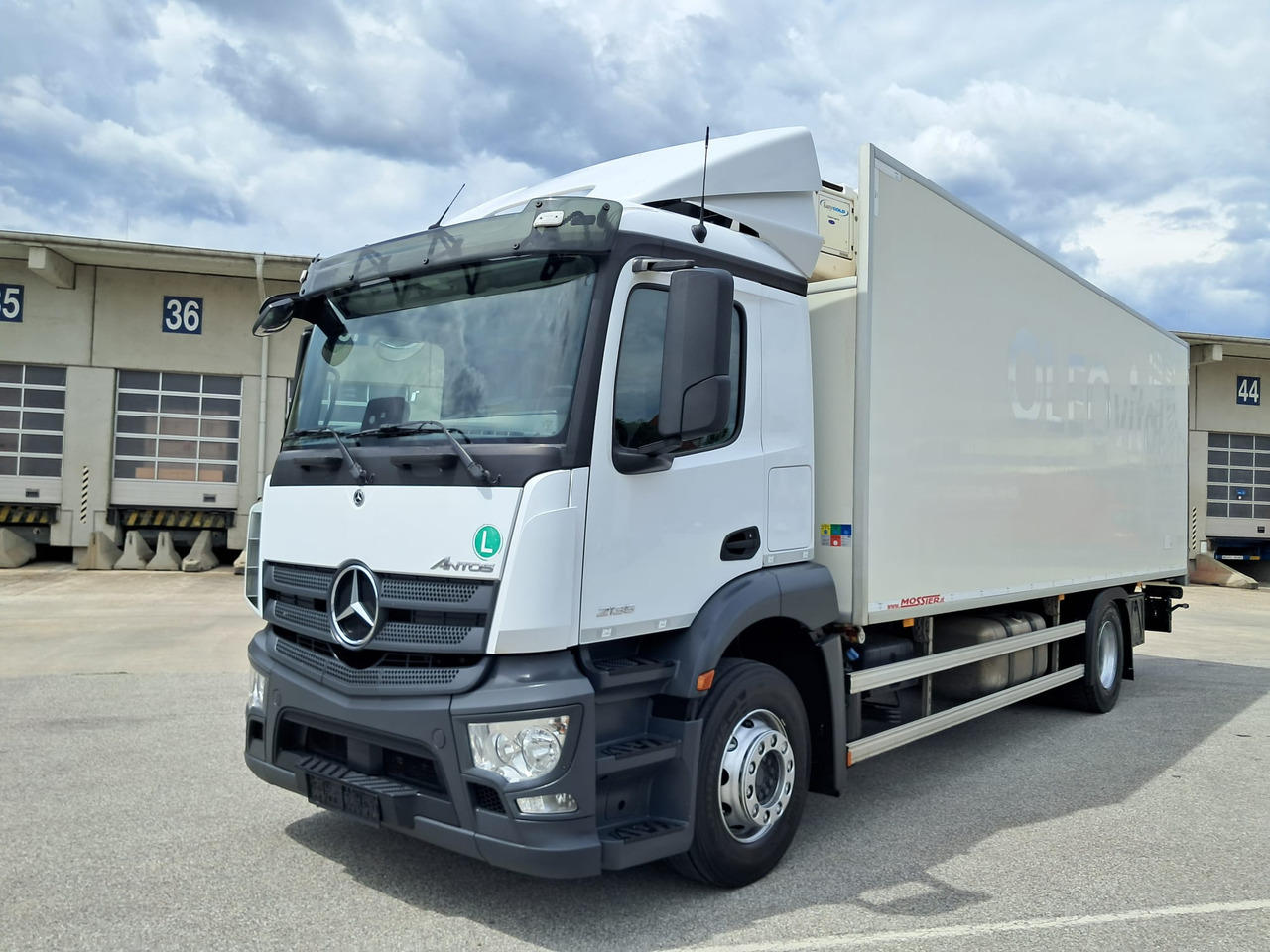 MERCEDES-BENZ Antos 2135 Kühlkoffer | Supra 850 | Standheizung - Kühlkoffer LKW: das Bild 1 MERCEDES-BENZ Antos 2135 Kühlkoffer | Supra 850 | Standheizung - Kühlkoffer LKW: das Bild 1