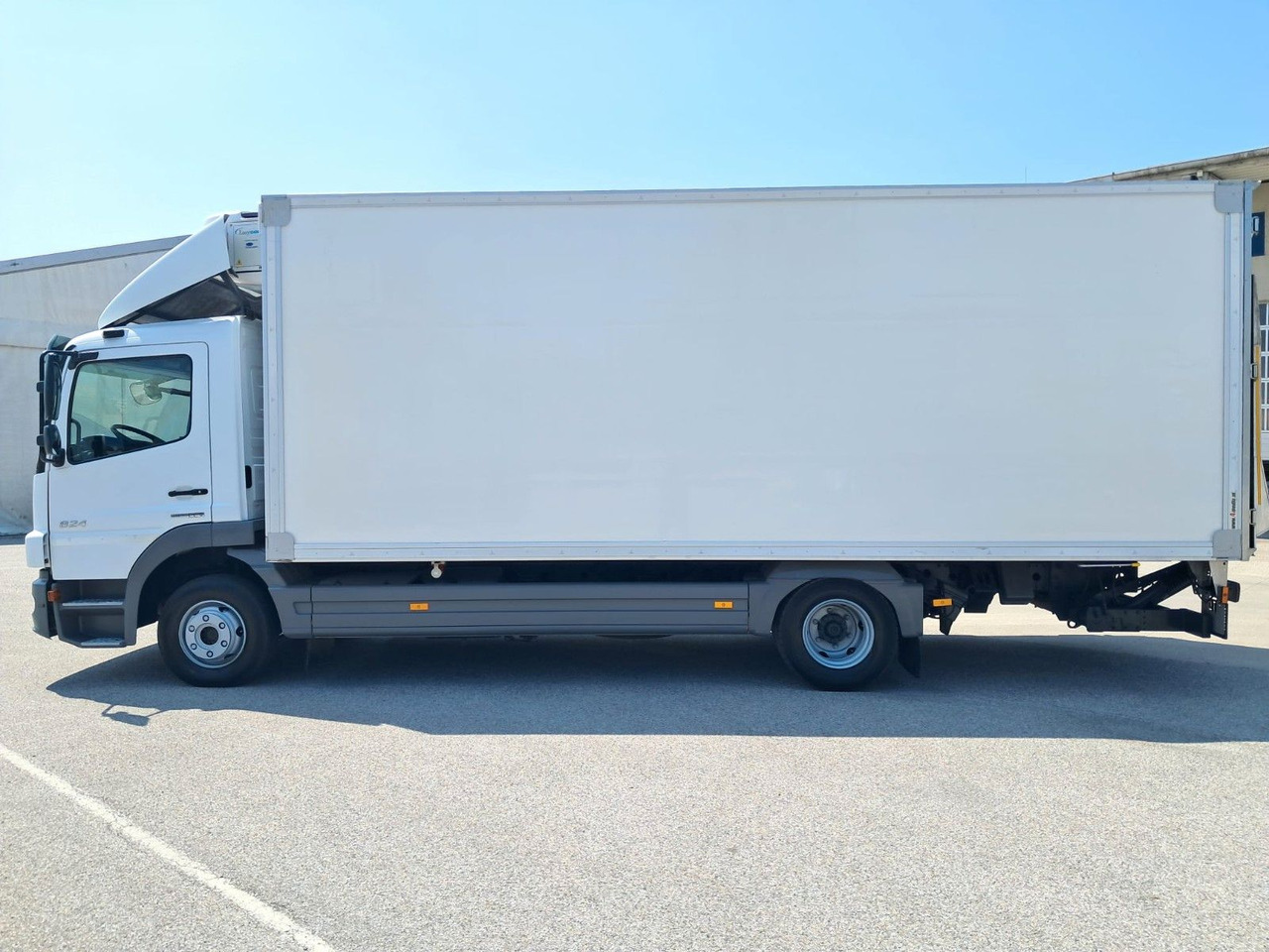 Mercedes-Benz Atego 824 Kühlkoffer | LBW | Klima | Diff - Kühlkoffer LKW: das Bild 3 Mercedes-Benz Atego 824 Kühlkoffer | LBW | Klima | Diff - Kühlkoffer LKW: das Bild 3