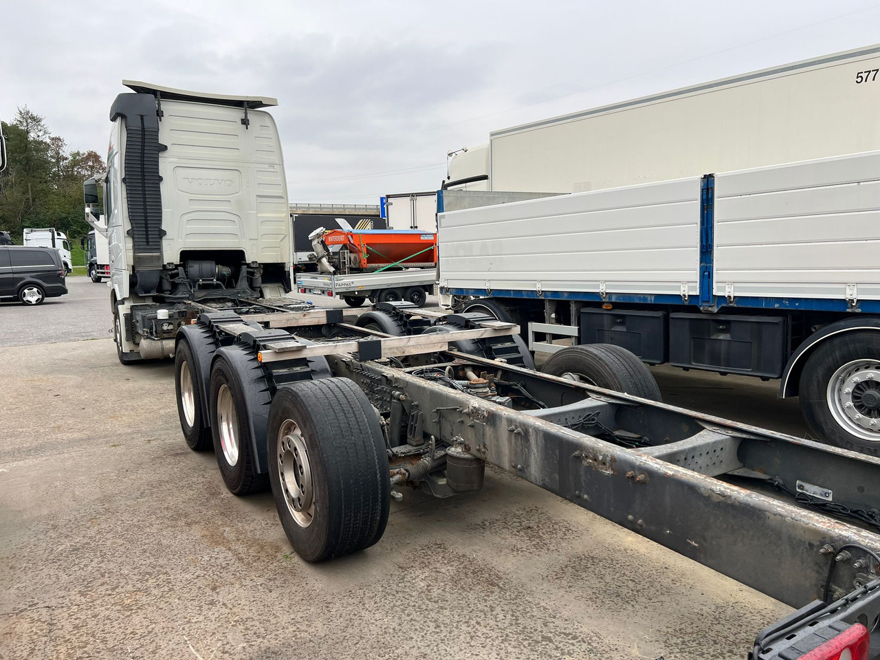 VOLVO FH 540 8x4 Fahrgestell - Fahrgestell LKW: das Bild 3 VOLVO FH 540 8x4 Fahrgestell - Fahrgestell LKW: das Bild 3