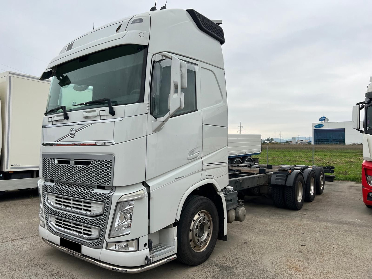 VOLVO FH 540 8x4 Fahrgestell - Fahrgestell LKW: das Bild 1 VOLVO FH 540 8x4 Fahrgestell - Fahrgestell LKW: das Bild 1
