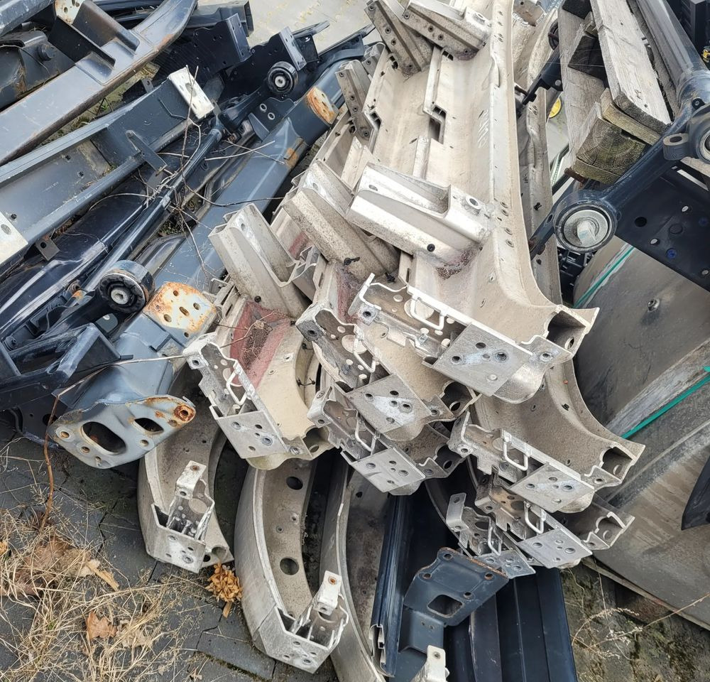 BELKA ZDERZAKA VOLVO FH4 FH5 ORYGINAŁ 84210166 CHWALIM116 - Stoßstange für LKW: das Bild 2 BELKA ZDERZAKA VOLVO FH4 FH5 ORYGINAŁ 84210166 CHWALIM116 - Stoßstange für LKW: das Bild 2