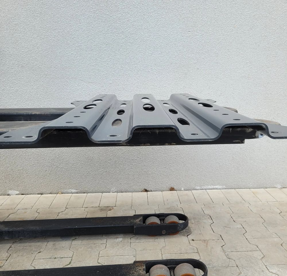 BLACHA SIODLA DAF XG XF NM. 2245141 - Sattelkupplung für LKW: das Bild 2 BLACHA SIODLA DAF XG XF NM. 2245141 - Sattelkupplung für LKW: das Bild 2