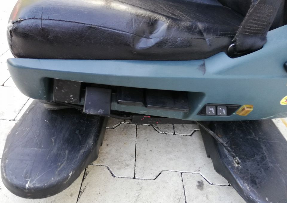 FOTEL KIEROWCY DAF XF CF LF - Sitz für LKW: das Bild 2 FOTEL KIEROWCY DAF XF CF LF - Sitz für LKW: das Bild 2