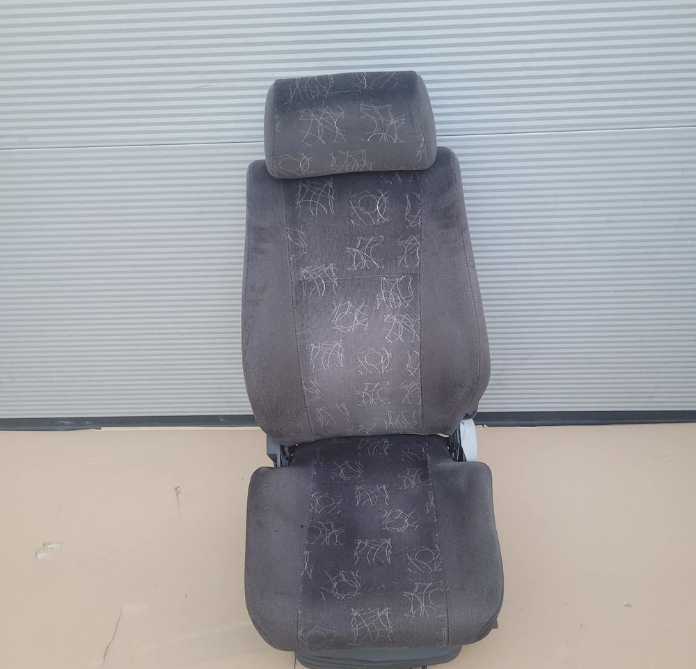FOTEL KIEROWCY F2000 IVECO TRAKKER GRAMMER CHWALIM116 - Sitz für LKW: das Bild 1 FOTEL KIEROWCY F2000 IVECO TRAKKER GRAMMER CHWALIM116 - Sitz für LKW: das Bild 1