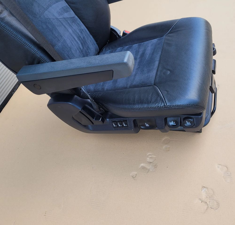 FOTEL PRAWY MAN TGX LIFT SKÓRA JAK NOWY CHWALIM116 - Sitz für LKW: das Bild 3 FOTEL PRAWY MAN TGX LIFT SKÓRA JAK NOWY CHWALIM116 - Sitz für LKW: das Bild 3