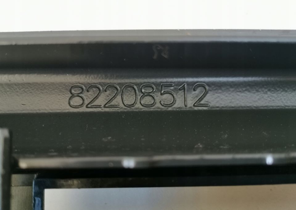 GRILL ATRAPA ŁAWKA VOLVO FH4 82208512 ORYGINAŁ - Kühlergrill für LKW: das Bild 5 GRILL ATRAPA ŁAWKA VOLVO FH4 82208512 ORYGINAŁ - Kühlergrill für LKW: das Bild 5