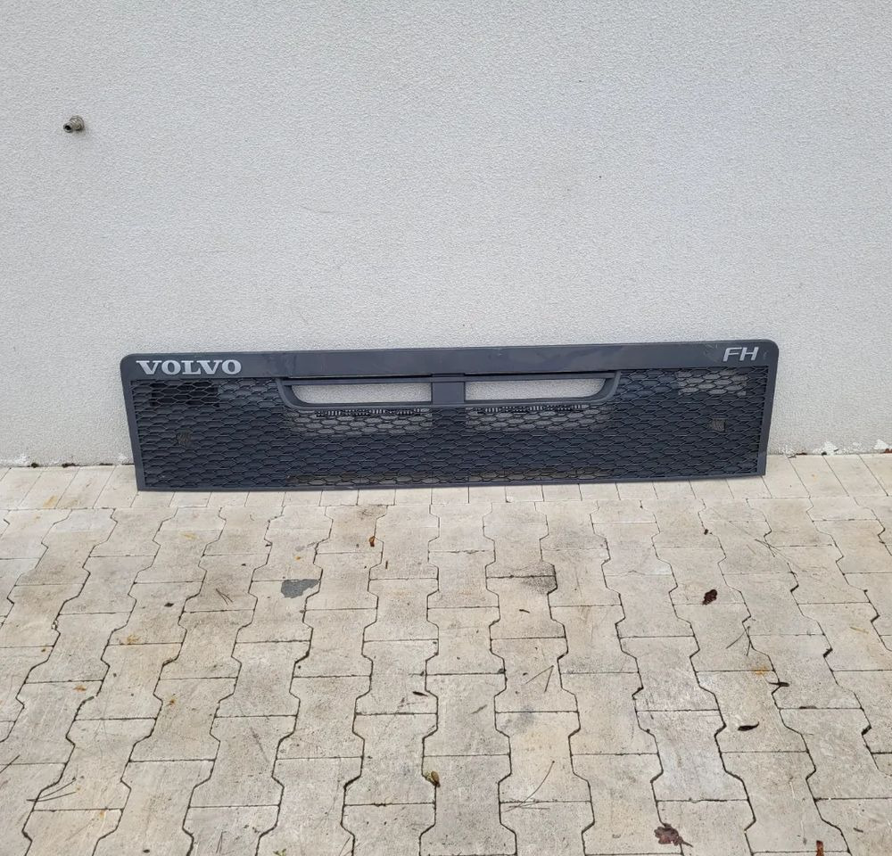 GRILL ATRAPA VOLVO FH4 ORYGINAŁ OM 82316693 - Kühlergrill für LKW: das Bild 1 GRILL ATRAPA VOLVO FH4 ORYGINAŁ OM 82316693 - Kühlergrill für LKW: das Bild 1